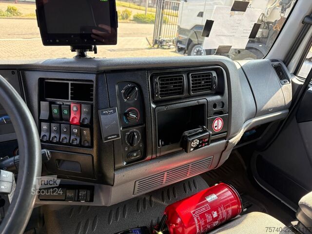 Sklápěč s jeřábem Renault Midlum 220 + PALFINGER PK 6001 + tipper + remot...