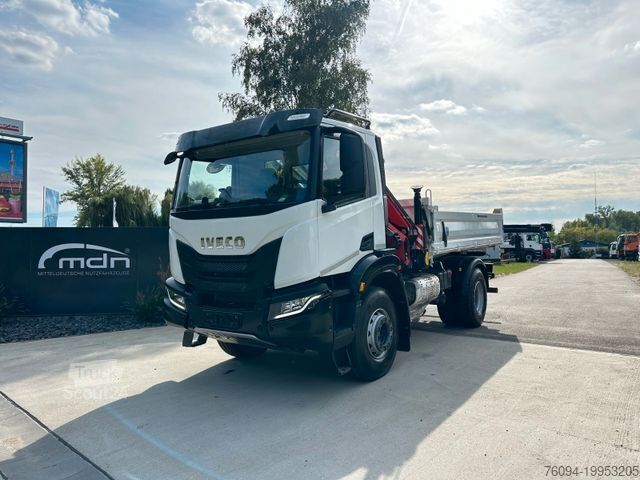 Tipper truck IVECO X -WAY AD 200 4x2 Kran 19m FUNK Meiller Kipper