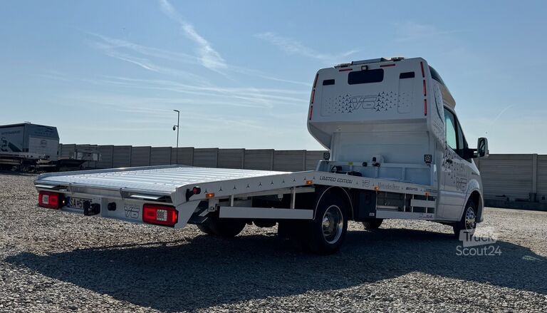 Vučno vozilo - vučara Mercedes-Benz Sprinter 519