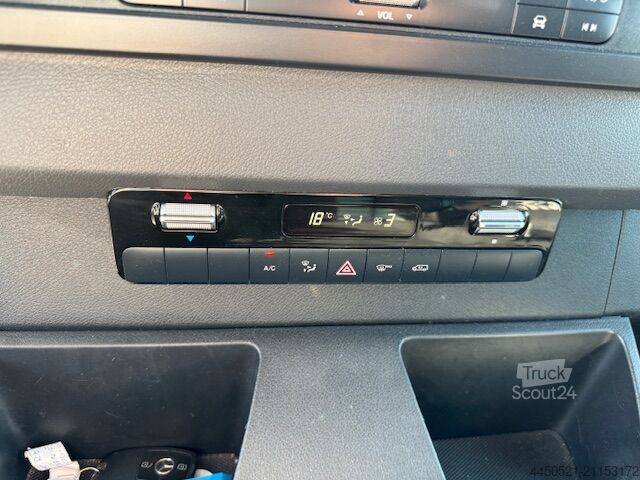 Vučno vozilo - vučara Mercedes-Benz Sprinter 519