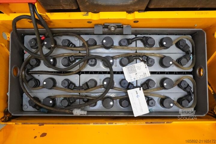 Carretilla elevadora baja con plataforma para el conductor Jungheinrich ERE120