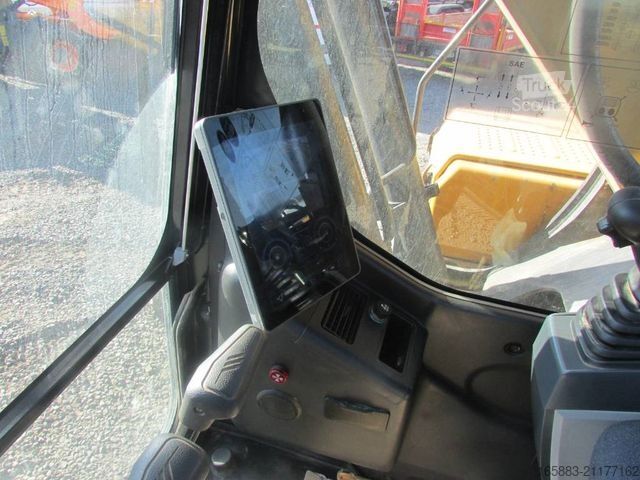 Excavatrice à chaînes SANY SY 215 LC Kettenbagger / AC / 86.000 EUR