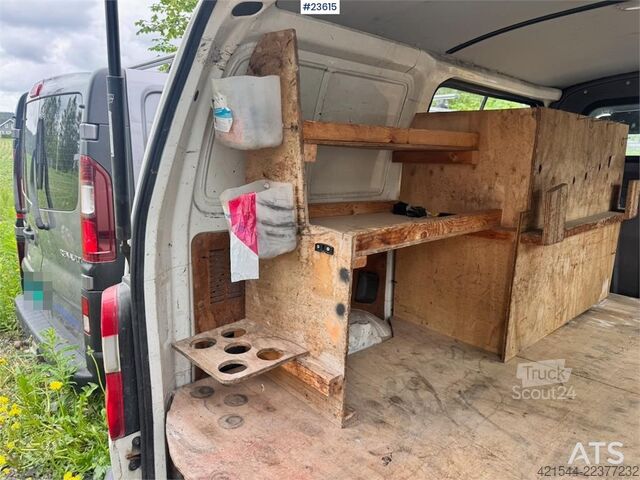  Toyota Hiace 4WD Van
