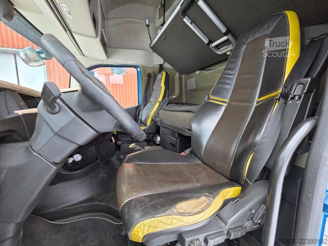 Tractor estándar Volvo FH 16 750 8x4 GCW 142 ton / GLOBE XL / RETARDER...