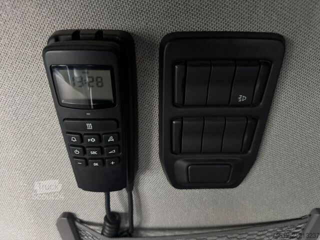 Standaard-SZM Scania R410 / Retarder / 6X2 / 2 Tanks / TUV: 8-2026 /...