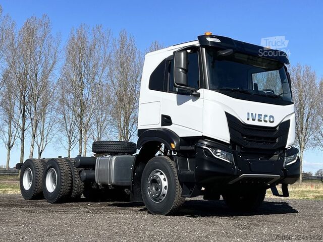 Alusta ja ohjaamo Iveco T-Way AT380T47H-4200 Chassis Cabin (5 units)