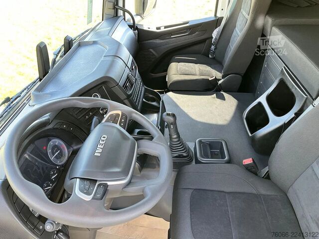 Alusta ja ohjaamo Iveco T-Way AT380T47H-4200 Chassis Cabin (5 units)