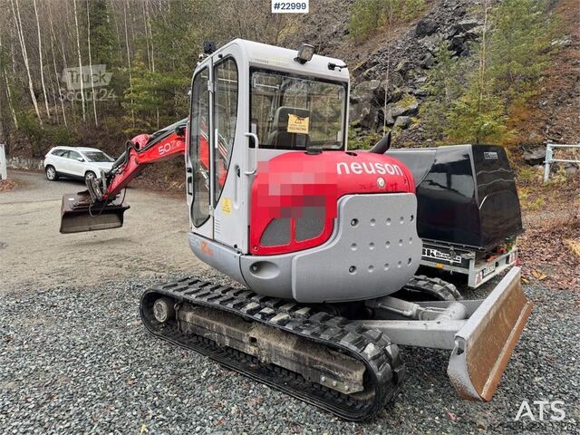 Excavator pe șenile Wacker Neuson 50Z3 RD tracked excavator with digging bucket and