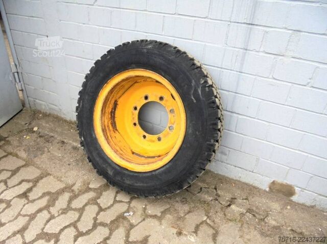 Escavatore gommato Komatsu PW 75