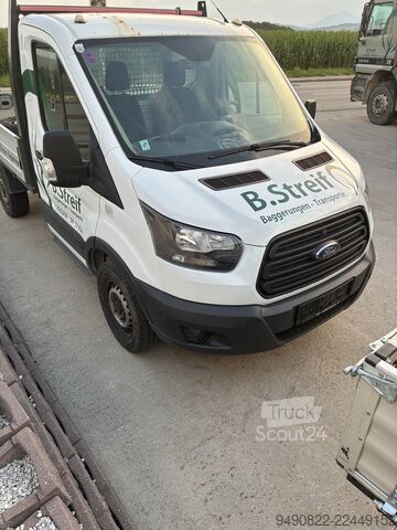 Pick-up dodávka Ford Transit 100
