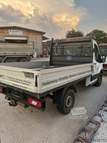 Pick-up dodávka Ford Transit 100