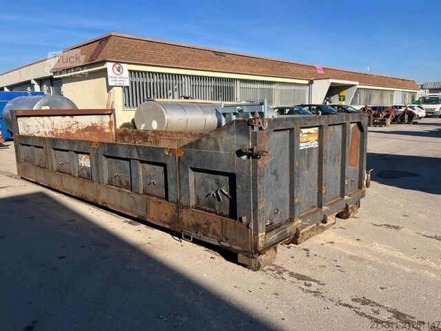 Kontejner s kavljem  CONTAINER SCARRABILE USATO A CIELO APERTO