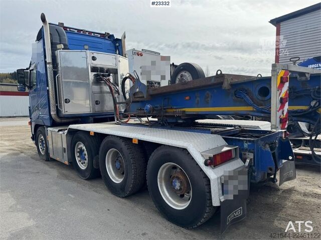 Volvo FH16 660 8x4 heavy haulage tractor with hydraulics