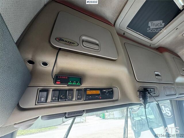 Estándar-SZM Volvo FH16 660 8x4 heavy haulage tractor with hydraulics