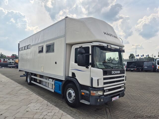 Transporte de cavalos Scania P94 300 4X2 / ZEPRO / 5 SEATS
