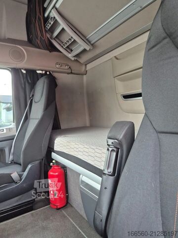 Tractor estándar DAF XF 530 FT SUPER SPACE CAB ZF INTARDER