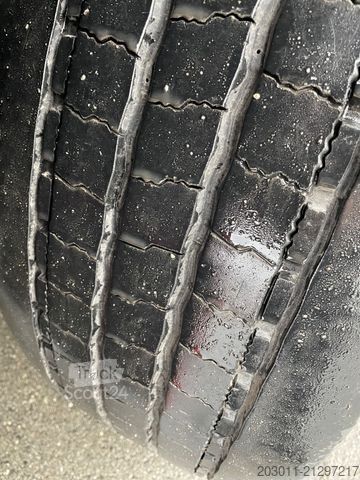 Samochód do przewozu napojów IVECO Stralis 190S330 LBW 2000kg koffer