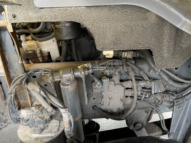 Samochód do przewozu napojów IVECO Stralis 190S330 LBW 2000kg koffer