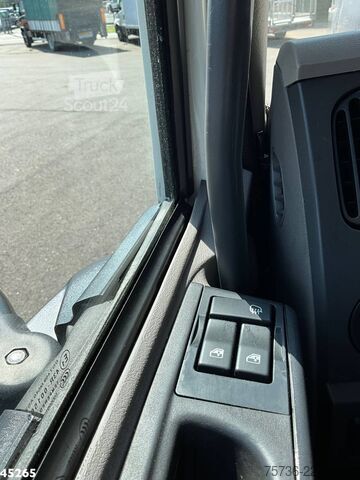 Véhicule de collecte des déchets DAF FAG LF 220 Euro 6 Terberg Olympus 14m³ Just 138...
