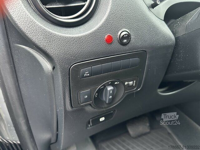 Minibus Mercedes-Benz Vito Tourer 116 CDI Pro lang Navi Automatik Kamera