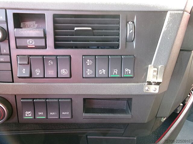 Dzērienu kravas automašīna VOLVO FH 500*8,2m Schwenkwand*LBW*VEB+*Top Zustand !!!