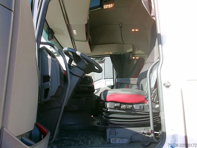 Dzērienu kravas automašīna VOLVO FH 500*8,2m Schwenkwand*LBW*VEB+*Top Zustand !!!