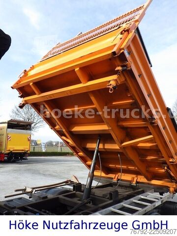 Furgone ribaltabile a tre lati IVECO 70 C 18 DoKa/Kipper/Palfinger Kran/Greifer/2xAHK