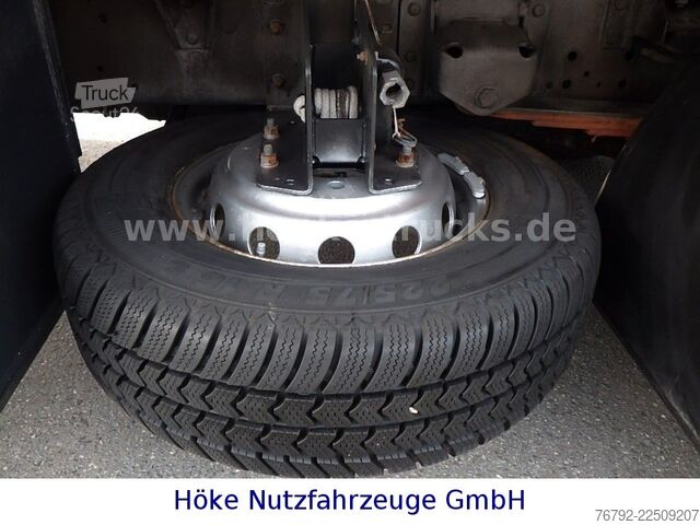 Furgone ribaltabile a tre lati IVECO 70 C 18 DoKa/Kipper/Palfinger Kran/Greifer/2xAHK