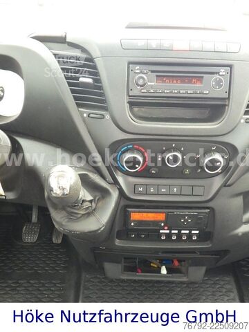 Furgone ribaltabile a tre lati IVECO 70 C 18 DoKa/Kipper/Palfinger Kran/Greifer/2xAHK