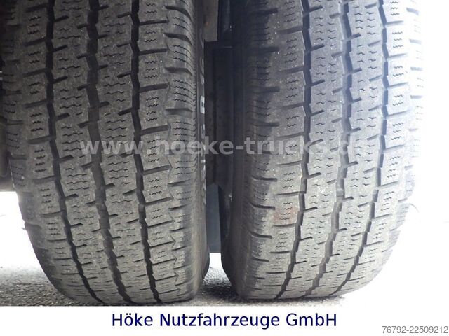 Furgone ribaltabile IVECO 70 C 18 DoKa/Kipper/Palfinger Kran/Greifer/2xAHK