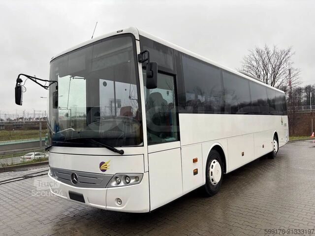 Meziměstský autobus Mercedes-Benz Intouro