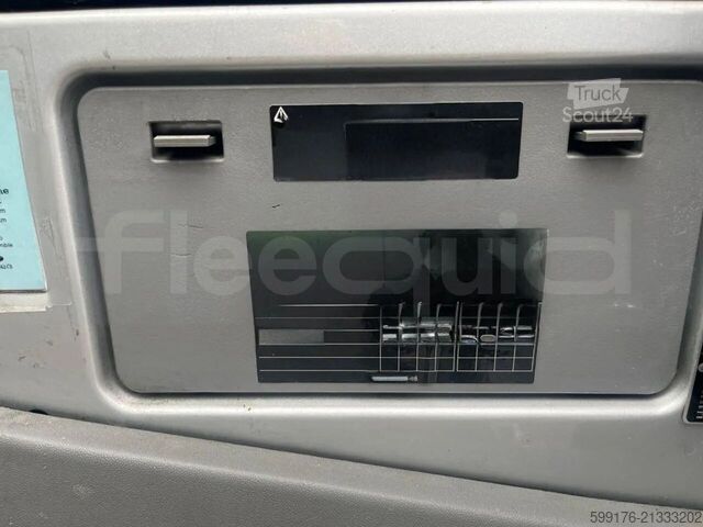 Автомобил за превоз на пътници Mercedes-Benz Sprinter