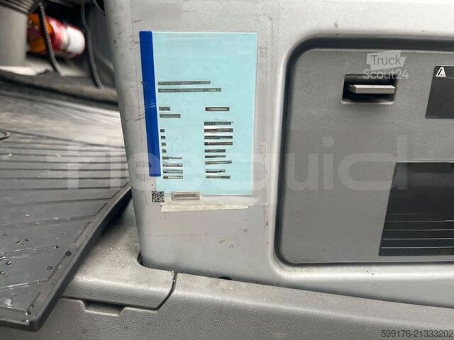 Автомобил за превоз на пътници Mercedes-Benz Sprinter