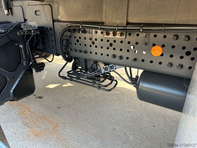 Ciężarówka z płaską platformą MERCEDES-BENZ Actros 2536 6x2 KRAN 20m FUNK Pritsche 7,5m