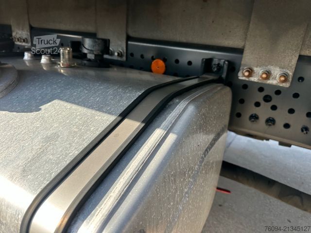 Ciężarówka z płaską platformą MERCEDES-BENZ Actros 2536 6x2 KRAN 20m FUNK Pritsche 7,5m