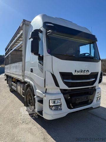 Tovorno vozilo s ravno platformo in ponjavo IVECO AS260SY/FP-CM