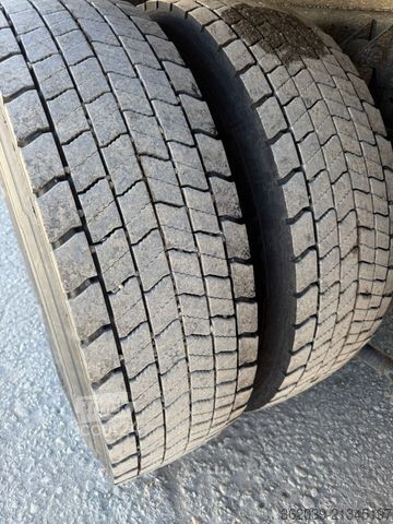 Tovorno vozilo s ravno platformo in ponjavo IVECO AS260SY/FP-CM