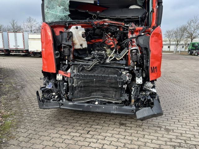 Standardowy ciągnik siodłowy SCANIA R460 Retarder Unfallschaden