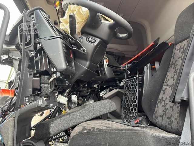 Standardowy ciągnik siodłowy SCANIA R460 Retarder Unfallschaden