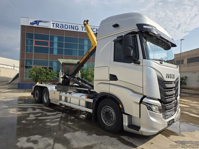Abrollkipper iveco 260S48