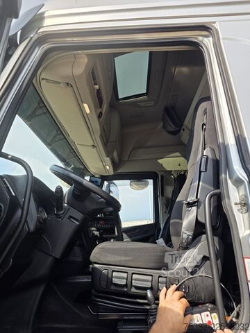 Abrollkipper iveco 260S48