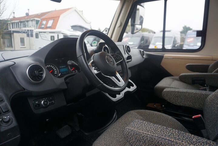 Интеграл Hymer B MC I 680 Mercedes