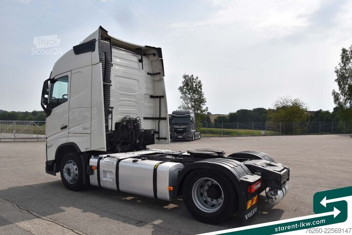 Стандартен влекач VOLVO FH 460 LED 2 Tanks 1.305 Liter Safetypaket