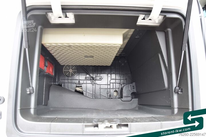 Стандартен влекач VOLVO FH 460 LED 2 Tanks 1.305 Liter Safetypaket