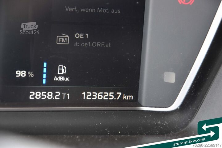 Стандартен влекач VOLVO FH 460 LED 2 Tanks 1.305 Liter Safetypaket
