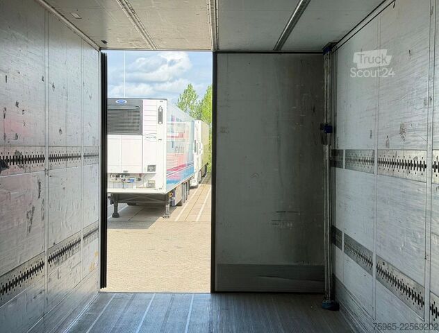 Semi-remorque frigorifique SCHMITZ CARGOBULL N/A SCB*S3B CARRIER VECTOR 1350 WITH 6136 ENGINE