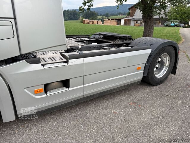 Standarta vilcējs VOLVO FH500 XL Retarder