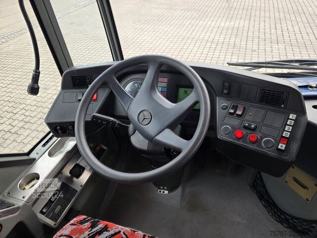 Şehirlerarası otobüs MERCEDES-BENZ LE 530 40+56+1+1