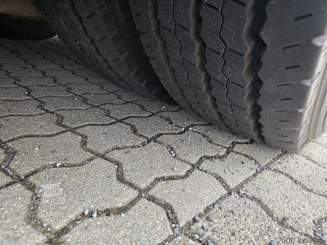 Şehirlerarası otobüs MERCEDES-BENZ LE 530 40+56+1+1