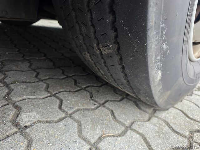 Şehirlerarası otobüs MERCEDES-BENZ LE 530 40+56+1+1